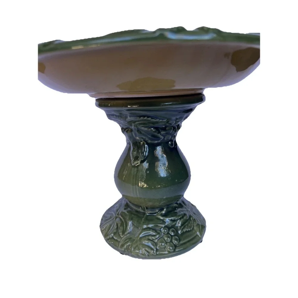 VTG Ceramic Pedestal Bird Bath Feeder 3 Birds Grapevine Bowl 10
